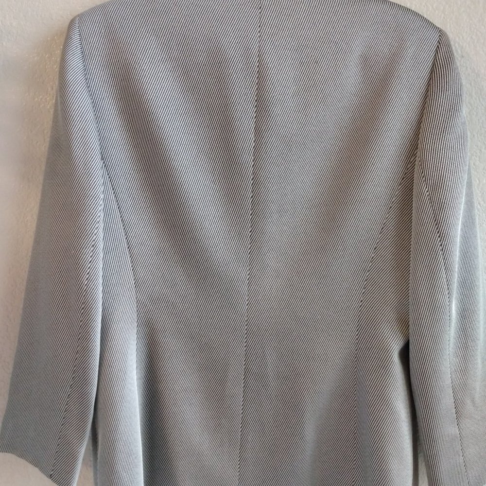 Tahari Two-Tone Jacket - Picture 2 of 8